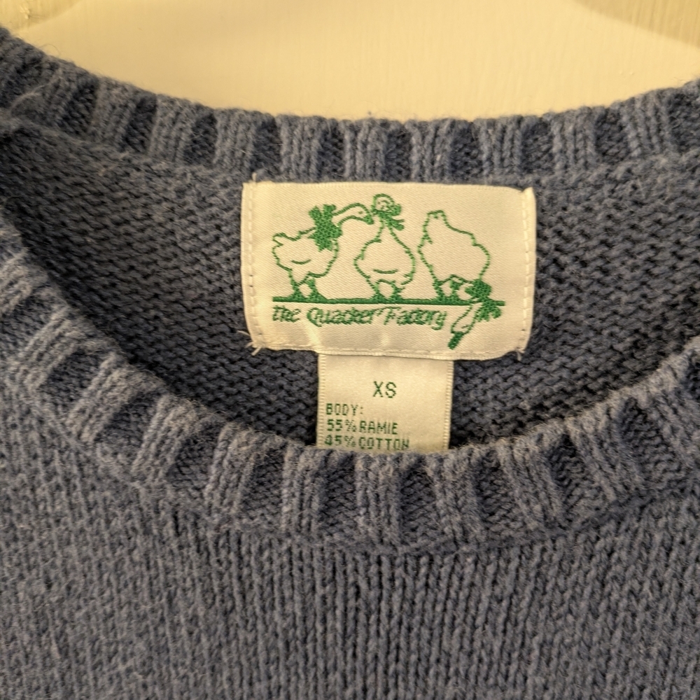 Quacker Factory Vintage Blue Star Crewneck Sweater - Picture 2 of 3